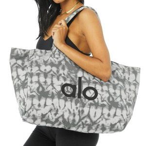 Alo Yoga Shopper Tote